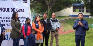 Coloca Mundo Tlatehui primera piedra de dos aulas didácticas en Tlaxcalancingo
