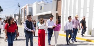 Tras 60 años de espera, Paola Angon entrega adoquinamiento en Manantiales