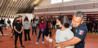 Primera mexicana en competir en UFC imparte curso de defensa personal a cholultecas