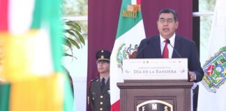 Convoca Sergio Salomón a poblanos emprender una revolución de conciencias