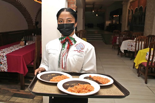 ECONOMÍA . APERTURA RESTAURANTE