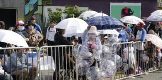 Multas a quienes rentaron sillas en desfile del 5 de mayo, afirma Eduardo Rivera