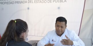 Con entrega de títulos de propiedad, SEGOB da certeza jurídica a familias poblanas
