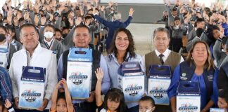 Inicia Mundo Tlatehui entrega de kits escolares a preescolares y primarias públicas