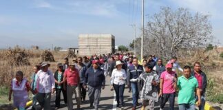Paola Angon entrega calle en Acuexcomac, atendiendo necesidades de las juntas auxiliares