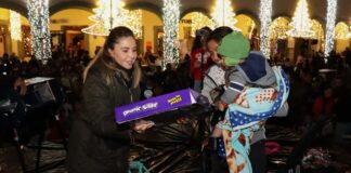 San Pedro Cholula celebra Día de Reyes junto a las familias con rosca monumental y rifa de juguetes
