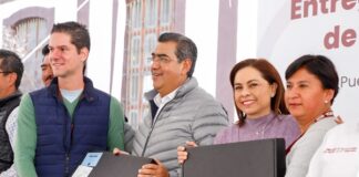 Con entrega de computadoras, SEDIF refuerza trabajo por población vulnerable