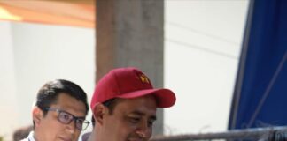 Comerciantes y compradores del Mercado Revolución de Izúcar de Matamoros respaldan las propuestas de Lalo Castillo