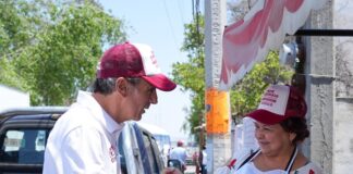 Seguridad y alumbrado piden habitantes de Romero Vargas a Pepe Chedraui