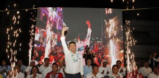 Más de cuatro mil personas corean Lalo gobernador en Ajalpan