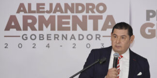 Alejandro Armenta, regresará en septiembre a EU; concretará proyectos para los poblanos