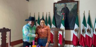 Irene Olea, alcaldesa de Izúcar, recibe a Eliseo Morales, presidente electo para el periodo 2024-2027