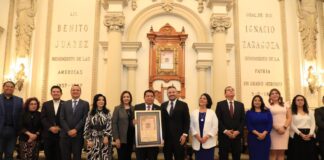 Ayuntamiento de Puebla celebra el día nacional del abogado con entrega de cédulas reales