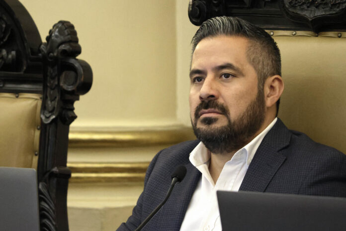 ADÁN DOMÍNGUEZ