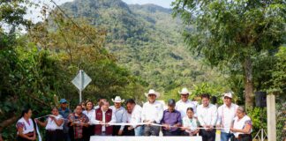 Mejora gobierno estatal movilidad en la sierra norte: Sergio Salomón entrega vialidades