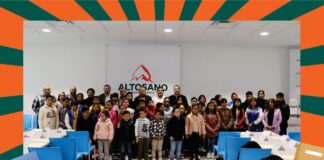 Entrega Granjas Carroll 200 becas a hijos de sus colaboradores