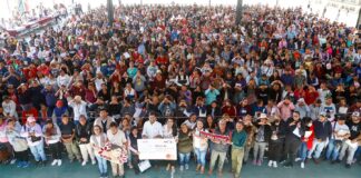 Tonantzin Fernández encabeza la entrega de tarjetas de la Beca Universal Rita Cetina en el CELMA