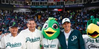 En compañía de su papá, el Gobernador Armenta acude a inicio de temporada de Pericos