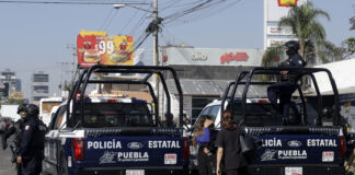 Detienen 48 taxis piratas en Puebla; llaman a dejar de operar fuera de la ley: SMT