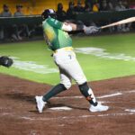 Pericos de Puebla cazan a los Leones de Yucatán en el primero de la serie