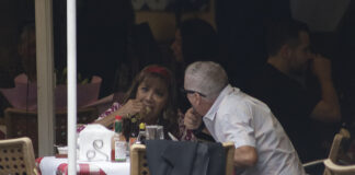 Puebla celebra a mamá entre flores, recuerdos y mariachis