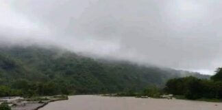 Incomunicadas comunidades de Francisco Z. Mena por creciente del río Pantepec
