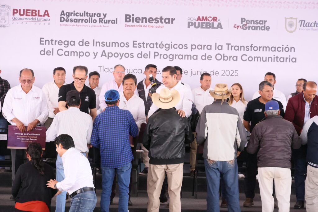 Entrega Gobernador Armenta 18 mdp en Obra Comunitaria y apoyos al campo ...