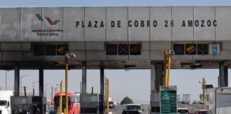 Motociclistas toman caseta de Amozoc, exigen frenar aprobación de la Ley Chaleco