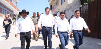 Cumple gobierno de Puebla con familias afectadas por lluvias en La Galarza