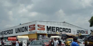 Refuerzan seguridad en tianguis y mercados de Puebla tras hechos violentos