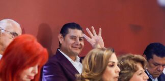 Gobernador Armenta refrenda respaldo a presidenta Claudia Sheinbaum y a Morena