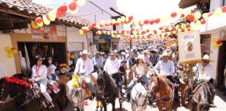 Chignahuapan vive tradiciones con seguridad, gobernador Armenta encabeza cabalgata con mil jinetes