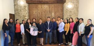 Omar Muñoz y Tere Alfaro se reúnen con directoras de los 12 CAIC de Cuautlancingo