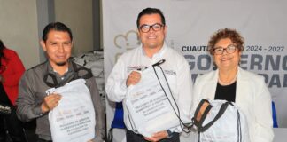 Tere Alfaro entrega despensas a personas en situación de vulnerabilidad