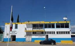 Riña por beca escolar desata disturbio en Coronango; ocho detenidos
