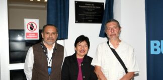La Rectora Lilia Cedillo devela placa conmemorativa en reconocimiento a la labor del doctor Manuel Martín Ortiz