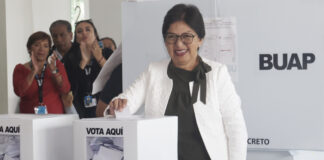 En marcha la elección de rectoría en la BUAP; la actual rectora ya emitió su voto