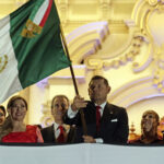 Puebla se pinta de verde, blanco y rojo en el primer Grito de Independencia de Armenta
