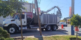 SOSAPACH realiza desazolve por taponamiento en la red de alcantarillado sanitario de San Sebastián Tepalcatepec