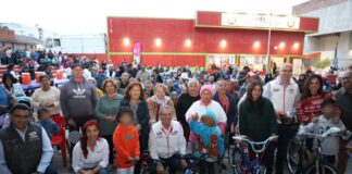 Lleva Pepe Chedraui posadas navideñas a Xilotzingo y La Margarita