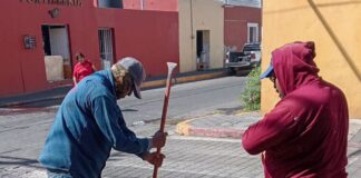 Sosapach atiende y repara fuga de agua en la cabecera municipal de San Pedro Cholula