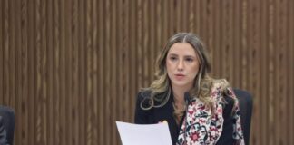 En comparecencia del Congreso, secretaria de Desarrollo Turístico destaca modelo comunitario y crecimiento del sector