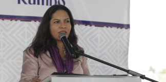 Lupita Cuautle acerca servicios municipales a San Rafael Comac