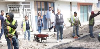 Supervisa Pepe Chedraui trabajos de bacheo en Bosques de Santa Anita