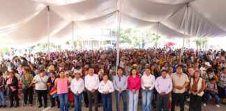 Armando Aguirre y María del Pilar Tototzintle celebran a las madres de Coronango
