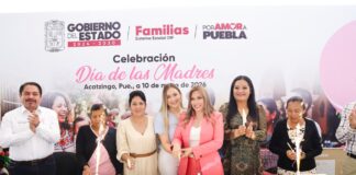 Con amor y cariño SEDIF consiente a 2 mil madres en Acatzingo