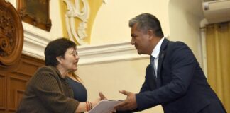 Lilia Cedillo aplaude entrega de directivos de la BUAP