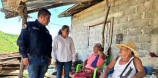 Gobierno estatal respalda a afectados por lluvia en Pantepec