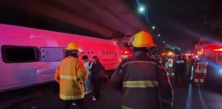 Fuerzas de seguridad brindan atención inmediata tras agresión a autobús sobre la autopista Puebla-Orizaba