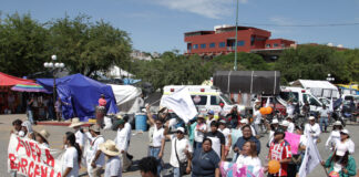 Acatlán estalla; exigen salida de alcaldesa